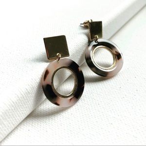 New LOREN OLIVIA 14K Gold Acrylic Tortoise Open Circle Pendant Earrings
